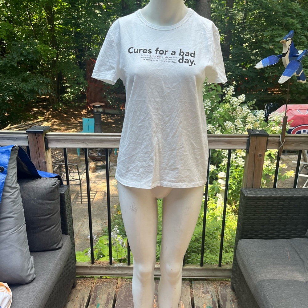 Zara White Graphic Tee - Short Sleeve